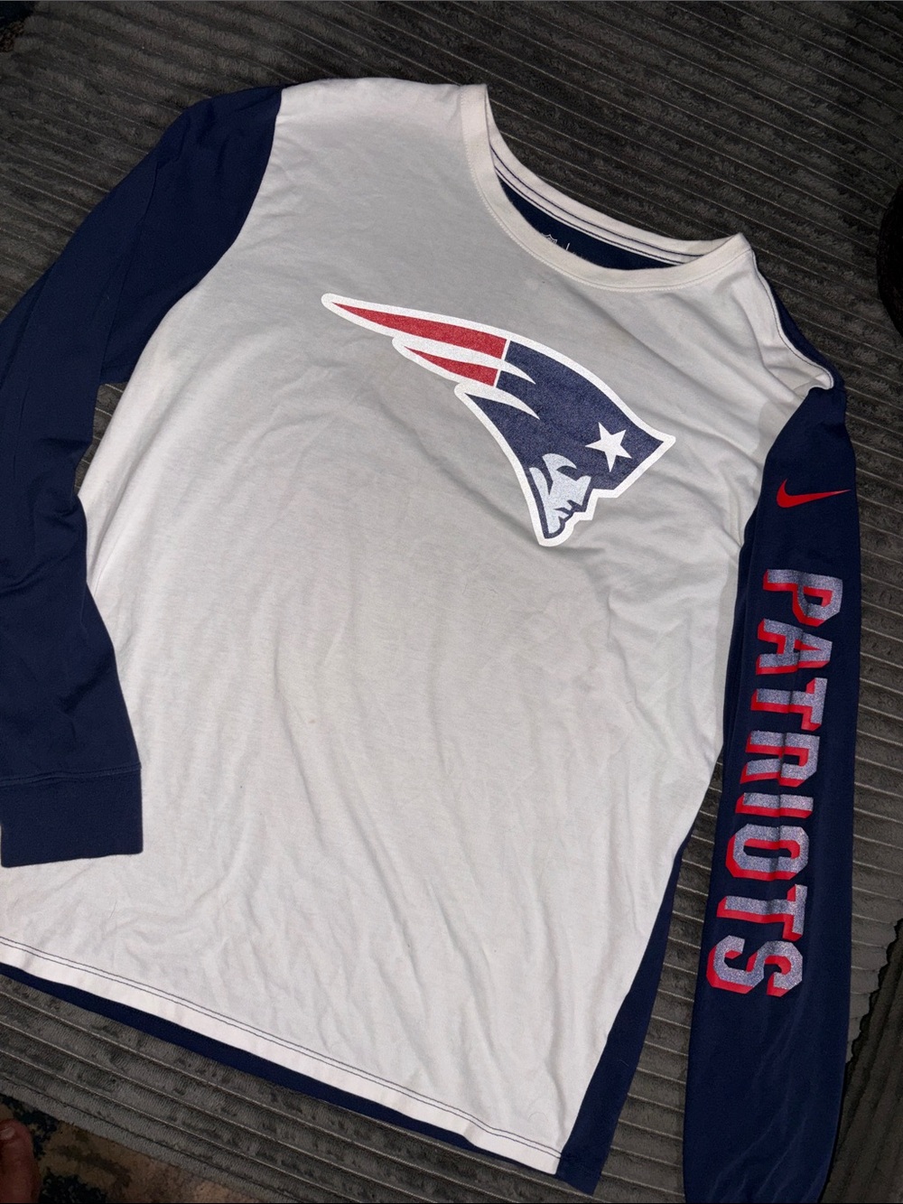 Nike White and Navy New England Patriots Long Sleeve Tee